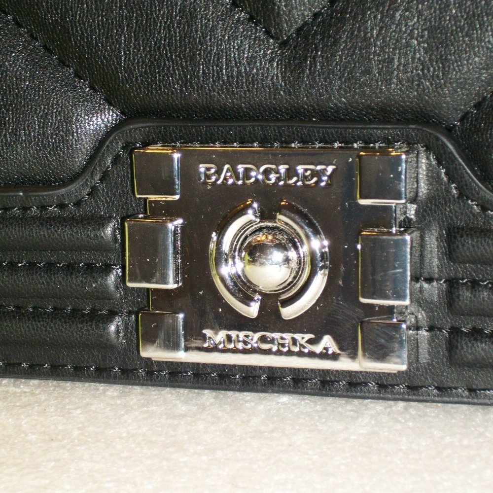 BADGLEY MISCHKA Black Quilted Vegan Leather Crossbody Bag NWT Silver Hardware - Picture 2 of 13